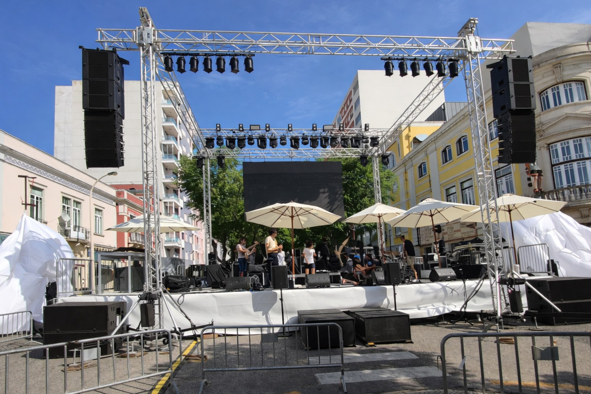 Custom stages and 3D implementation Algarve